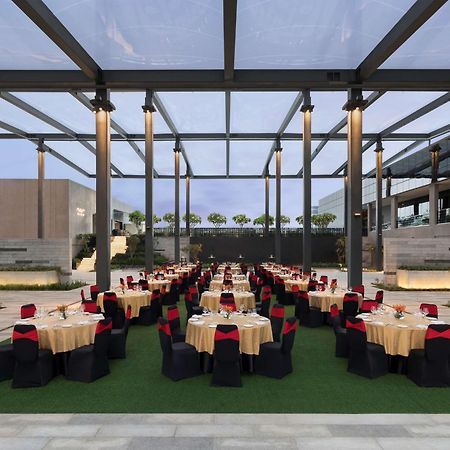 Hilton Garden Inn Bengaluru Embassy Manyata Business Park Bagian luar foto