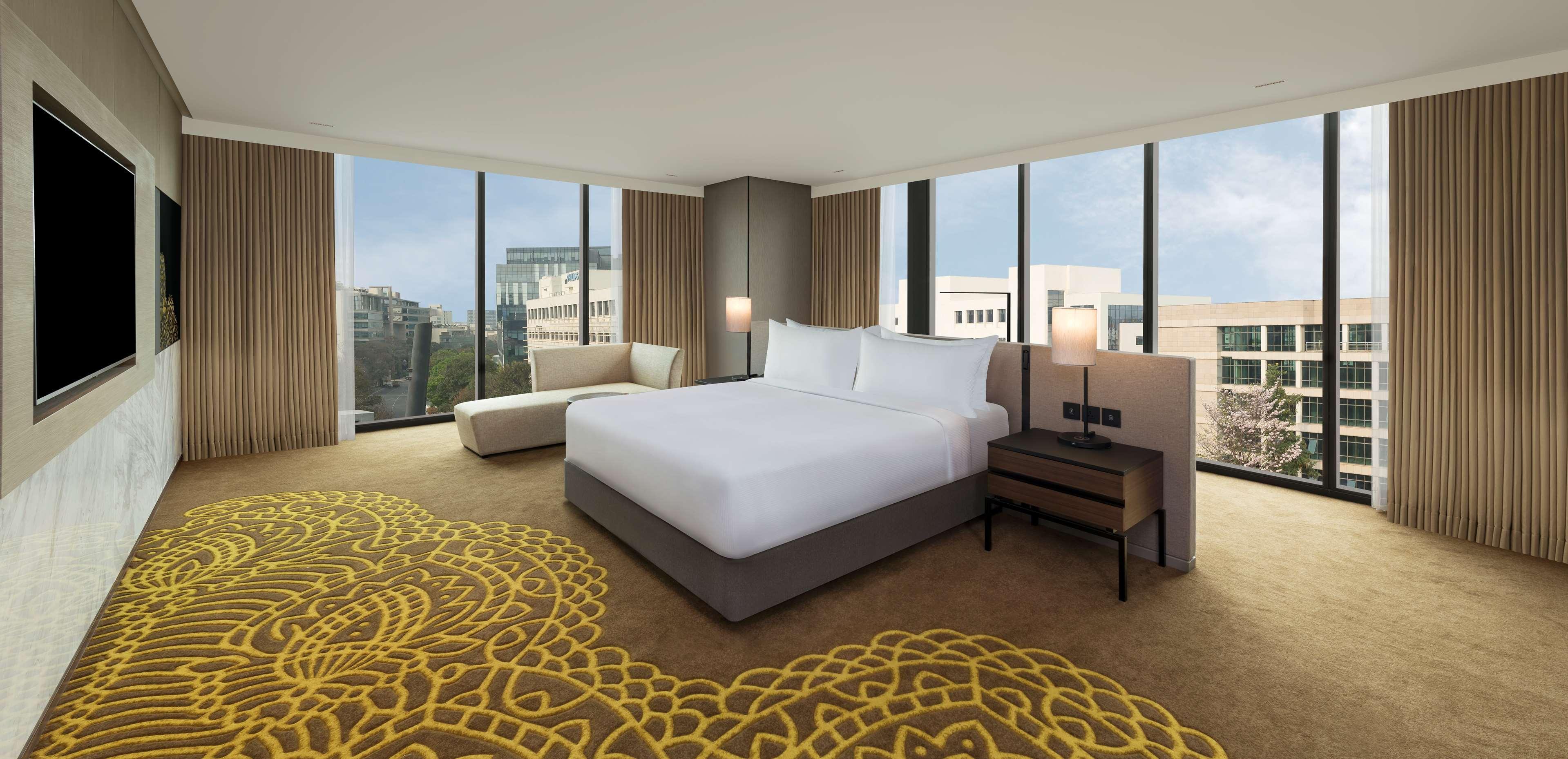 Hilton Garden Inn Bengaluru Embassy Manyata Business Park Bagian luar foto