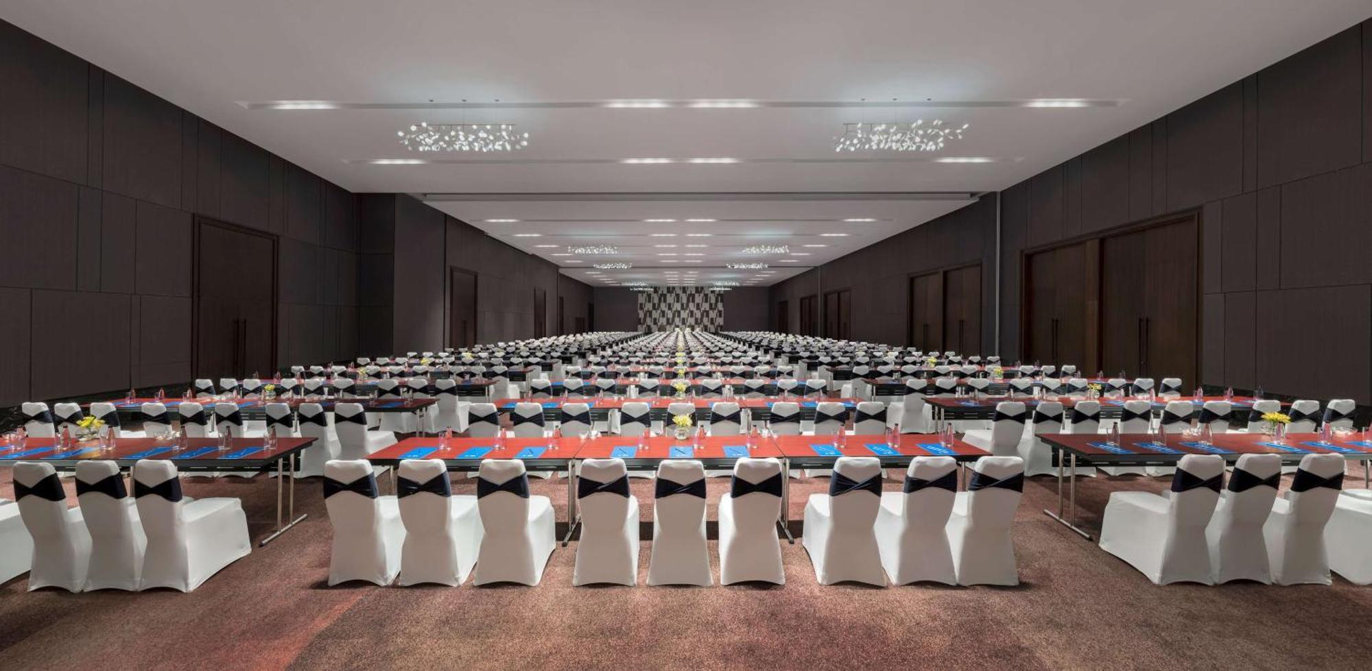 Hilton Garden Inn Bengaluru Embassy Manyata Business Park Bagian luar foto