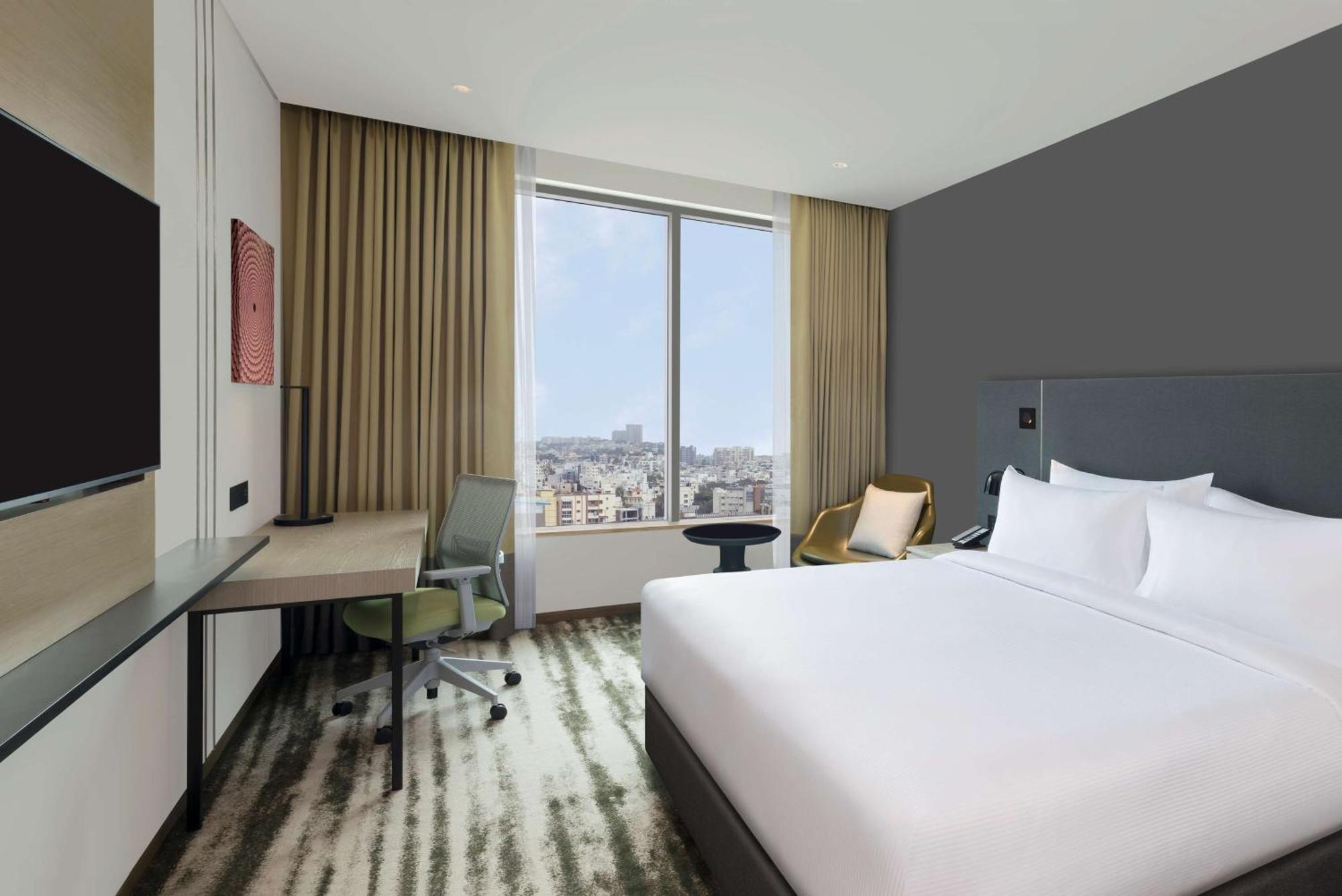 Hilton Garden Inn Bengaluru Embassy Manyata Business Park Bagian luar foto